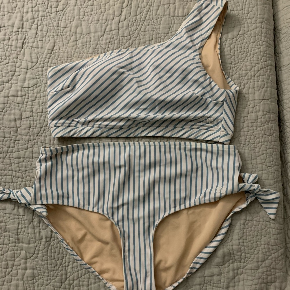 Albion Fit one shoulder top with knot bottoms